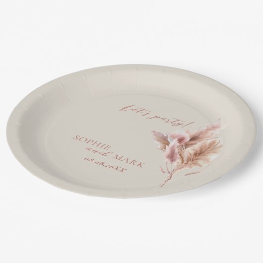 Rustic Boho Pampas Grass Wedding  Pappteller (Schrägansicht)