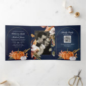 Rustic Boho Pumpkin Foto QR Code Navy Hochzeit Dreifach Gefaltete Einladung (Innenseite)