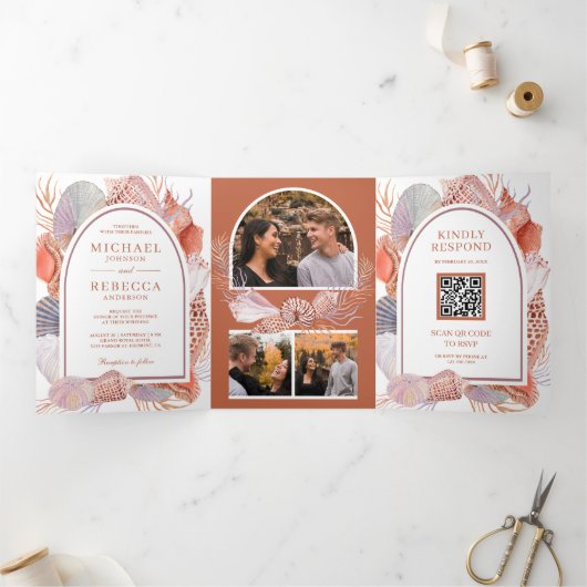 Rustic Boho Seashells Nautical QR Code Wedding Dreifach Gefaltete Einladung (Innenseite)