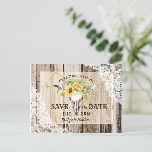 Rustic Boho Sunflower Longhorn Spitze Save the Dat Ankündigungspostkarte (Stehend Vorderseite)