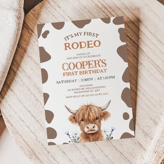 Rustic Brown Highland Cow First Rodeo Birthday Einladung