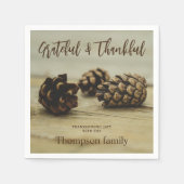 Rustic Brown Pinecones Custom Name Thanksgiving Serviette (Vorderseite)
