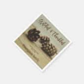 Rustic Brown Pinecones Custom Name Thanksgiving Serviette (Ecke)