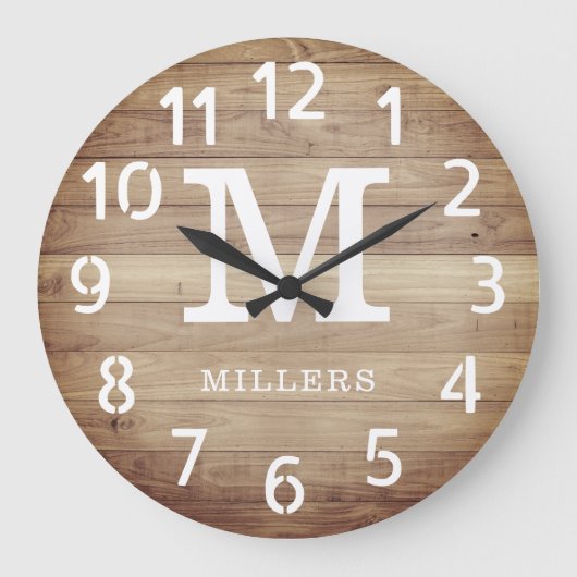 Rustic Brown Wood Family Name Monogram Farmhouse Große Wanduhr (Vorderseite)