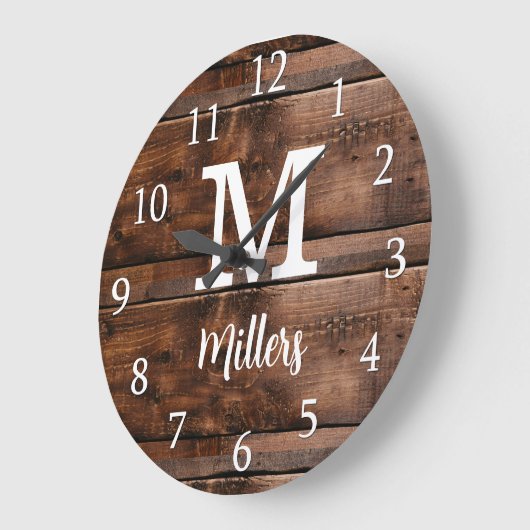 Rustic Brown Wown Script Family Name Mit Monogramm Große Wanduhr (Winkel)