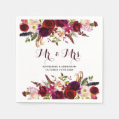 Rustic Burgundy Chic Floral Mr. und Mrs. Wedding Serviette (Vorderseite)