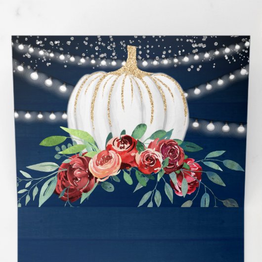 Rustic Burgundy Floral White Pumpkin Navy Hochzeit Dreifach Gefaltete Einladung (Innen Erste Seite)