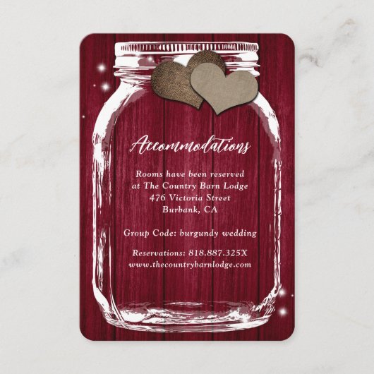 Rustic Burgundy Mason Jar Wood Unterkunft Card Begleitkarte (Vorderseite)