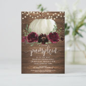 Rustic Burgundy Pumpkin Baby Dusche einladen Einladung (Stehend Vorderseite)
