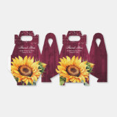 Rustic Burgundy Wood Sunflower Floral Monogram Geschenkschachtel (Ungefaltet)