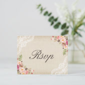 Rustic Burlap Lace Floral Wedding RSVP Einladungspostkarte (Stehend Vorderseite)