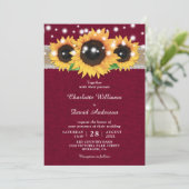 Rustic Burlap Lace Sunflower Burgundy Wedding Einladung (Stehend Vorderseite)
