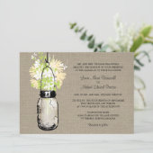 Rustic Burlap Mason Jar und Wildblumen Hochzeit Einladung (Stehend Vorderseite)