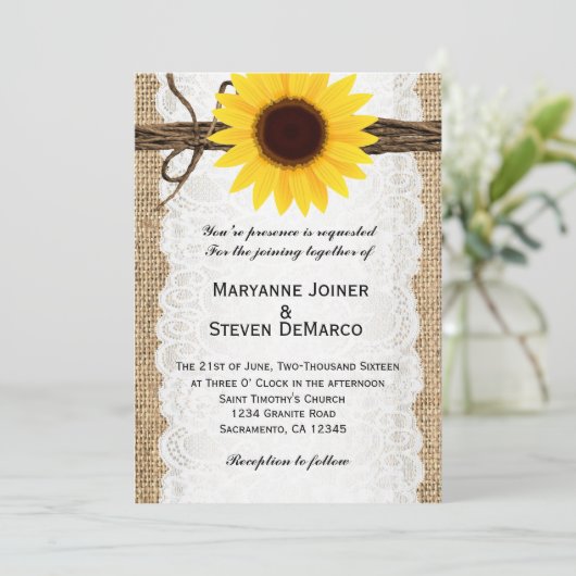 Rustic Burlap Sonnenblumen Einladung (Stehend Vorderseite)
