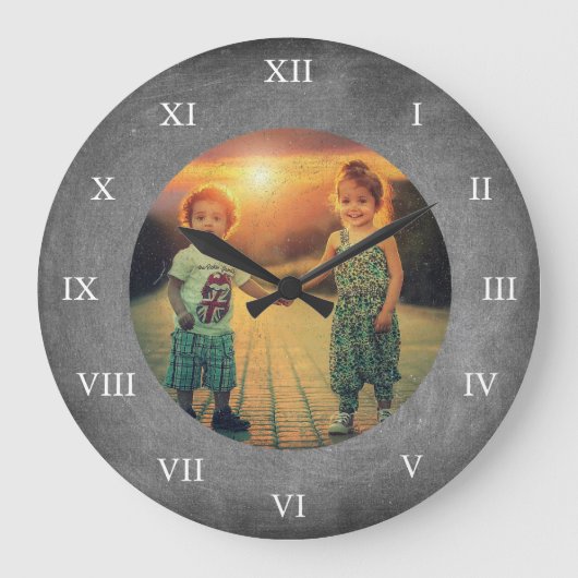 Rustic chalkboard custom family photo große wanduhr (Vorderseite)