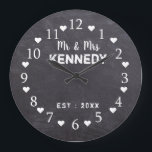 Rustic Chalkboard Mr And Mrs Wedding Große Wanduhr<br><div class="desc">Wedding clock with a rustic chalkboard background. Personalize the farmhouse style clock with last name of the new couple for an unique wedding anniversary gift.</div>