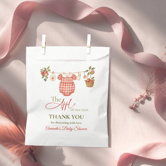 Rustic Clothesline Apple Locally Grown Baby Shower Geschenktütchen