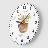 Rustic Coral Painted Flowers Große Wanduhr (Winkel)