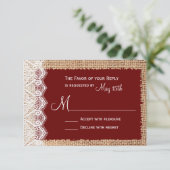 Rustic Country Burlap Lace Red Wedding RSVP Karte (Stehend Vorderseite)