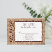 Rustic Country Burlap Print Wedding RSVP Karten (Stehend Vorderseite)