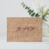 Rustic Country Burlap Wedding RSVP Cards Karte (Stehend Vorderseite)