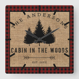 Rustic Country Family Name Cabin in the Woods Quadratische Wanduhr
