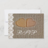 Rustic Country Hearts Burlap Lace Wedding RSVP Karte (Rückseite)