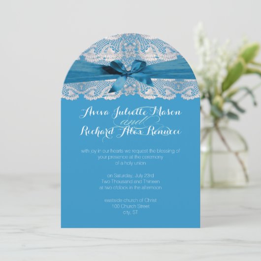 Rustic Country Lace Blue Wedding Einladungen (Stehend Vorderseite)