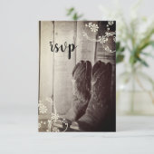 Rustic Cowboy Boots Country Western Wedding RSVP Karte (Stehend Vorderseite)