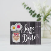 Rustic Daisy Blume Mason Jar Save the Date Ankündigungspostkarte (Stehend Vorderseite)