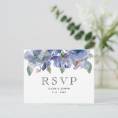 Rustic Dusty Blue Floral Wedding Einladungspostkarte (Stehend Vorderseite)