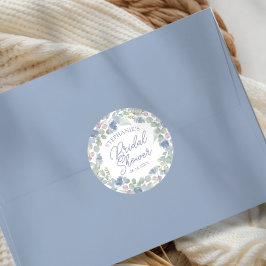 Rustic Dusty Blue Floral Wreath Bridal Shower Runder Aufkleber