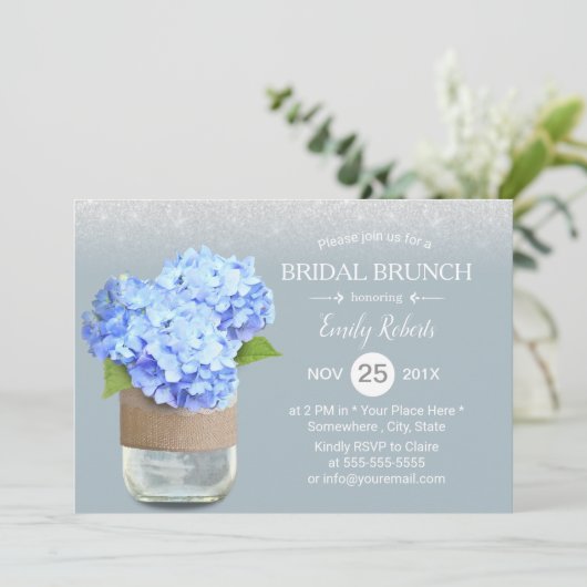 Rustic Dusty Blue Hydrangea Brautparty Brunch Einladung (Stehend Vorderseite)