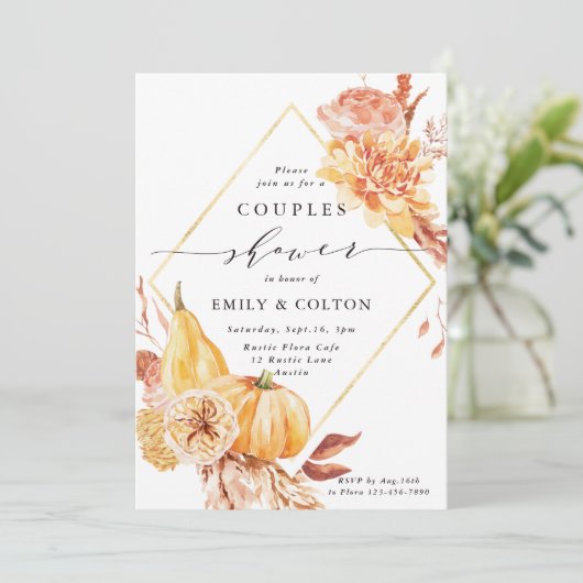 Rustic Fall Gold Floral Pumpkin Couples Dusche Einladung (Stehend Vorderseite)