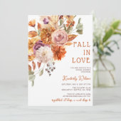Rustic Fall in Love Pumpkins Fall Bridal Shower Einladung (Stehend Vorderseite)