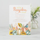 Rustic Fall Pumpkin Baby Dusche ein wenig Pumpkin Einladung (Stehend Vorderseite)