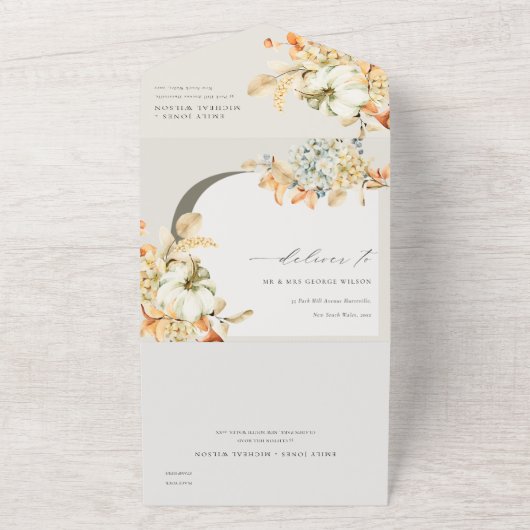 Rustic Fall Pumpkin Leafy Blumenstrauß All In One Einladung (Außenbereich)