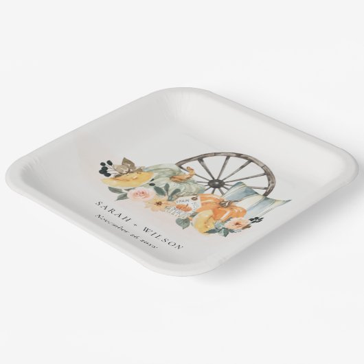 Rustic Fall Pumpkin Leafy Floral Wheel Wedding Pappteller (Gewinkelt)