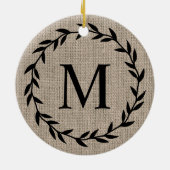 Rustic Farmhouse Style Burlap Holiday Monogrammed Keramik Ornament (Hinten)
