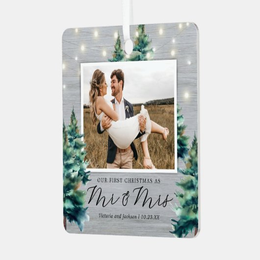 Rustic First Christmas Mr. & Mrs. Pine Tree Ornament Aus Metall (Vorderseite links)