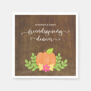 Rustic Friendsgiving Dinner Pumpkin und Grüne Serviette