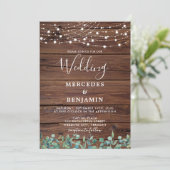 Rustic Greenerity String Lights Wood QR Code Weddi Einladung (Stehend Vorderseite)