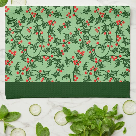 Rustic Holly and Berry Holiday Pattern on Green Geschirrtuch (Gefaltet)