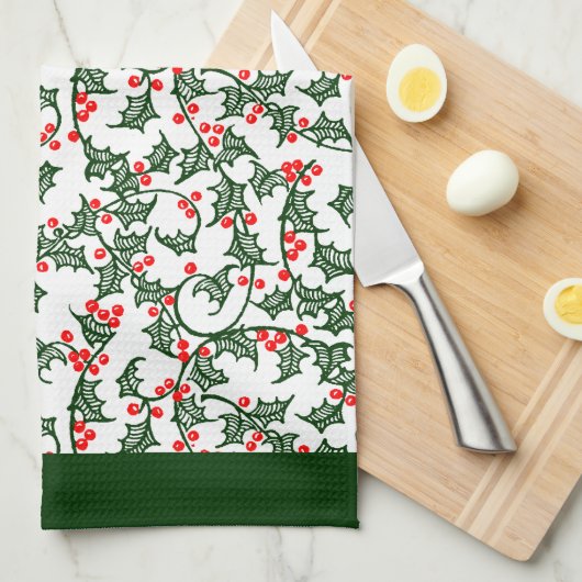 Rustic Holly and Berry Holiday Pattern on Green Geschirrtuch (Viertel Falte)