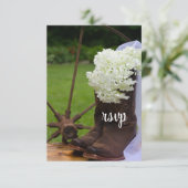 Rustic Hydrangea Cowboy Boots Western Wedding RSVP Karte (Stehend Vorderseite)