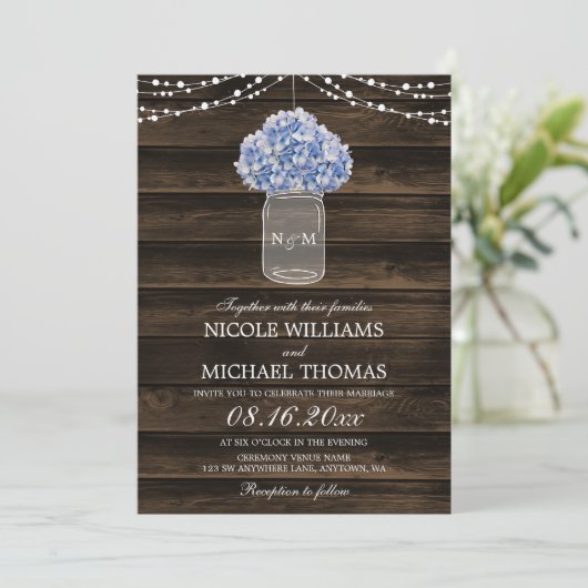 Rustic Hydrangea Mason Jar Barn Wood Wedding Einladung (Stehend Vorderseite)