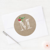 Rustic Kraft Christmas Holly Monogram Initial Runder Aufkleber (Umschlag)