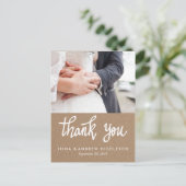 Rustic Kraft Paper Danke Script Couple Foto Postkarte (Stehend Vorderseite)