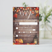 Rustic Lantern Barn Wood Hochzeit im Herbst UAWG RSVP Karte (Stehend Vorderseite)