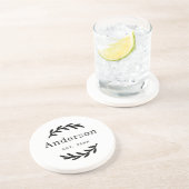 Rustic Laurel Branch Wreath Nachname Monogram Getränkeuntersetzer (Seite)